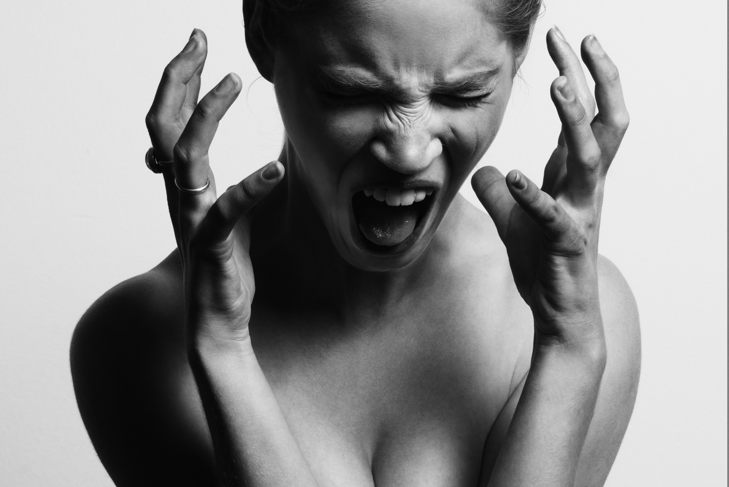 women in stress, screaming